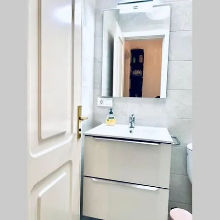 New Caleta,relax, Pool, Terrace, Wifi Apartament